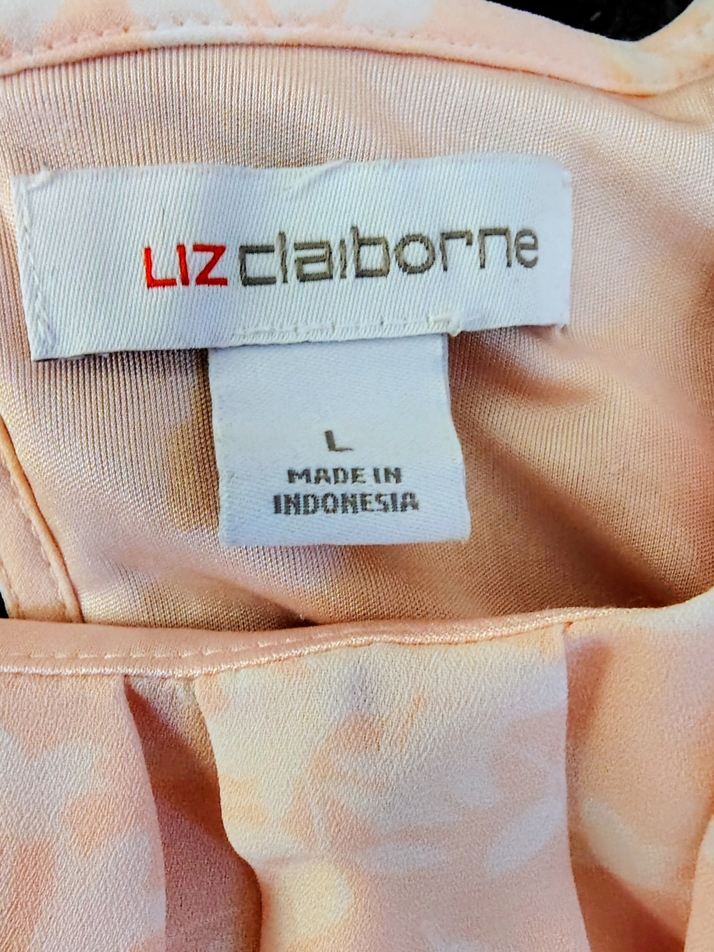 Liz Claiborne Peach and White Floral Pleated Sleeveless Camisole - Picture 2 of 4